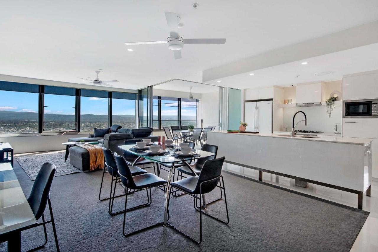 Q Tower At Surfers Paradise - Self Contained Apartments Gold Coast Eksteriør billede