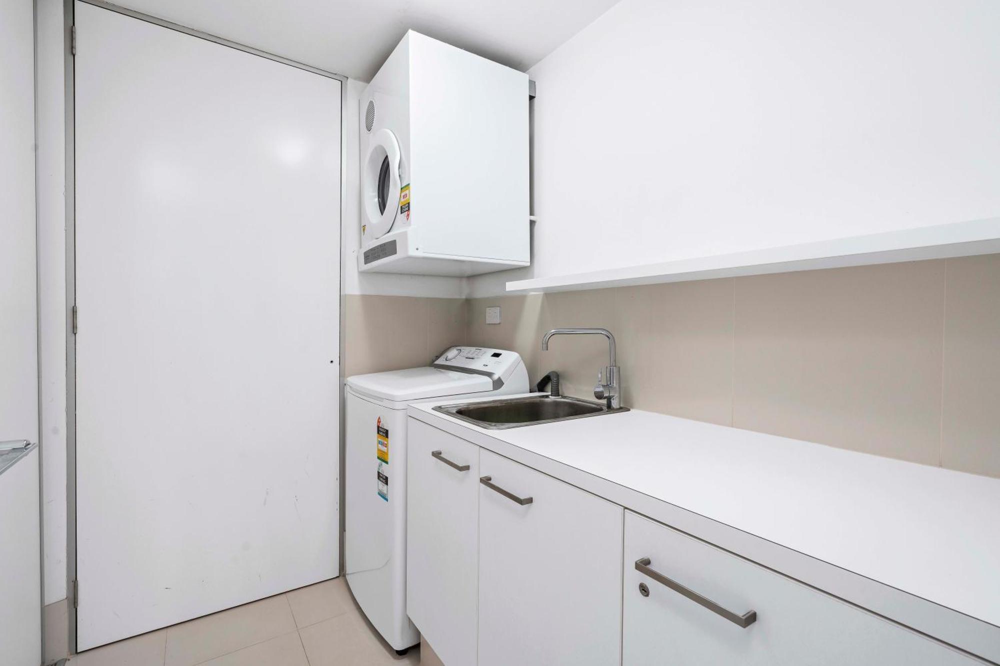 Q Tower At Surfers Paradise - Self Contained Apartments Gold Coast Eksteriør billede